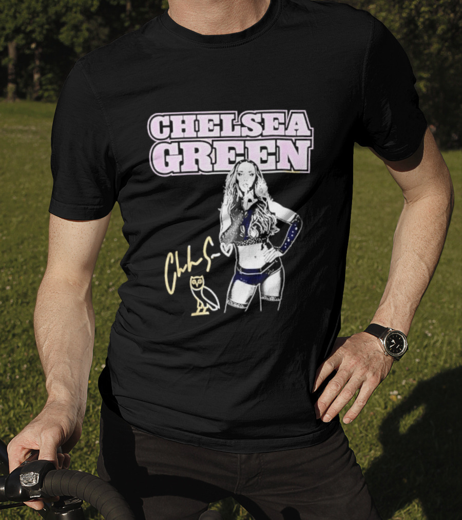Chelsea Green Wrestling Owl Gesture Signature T-Shirt