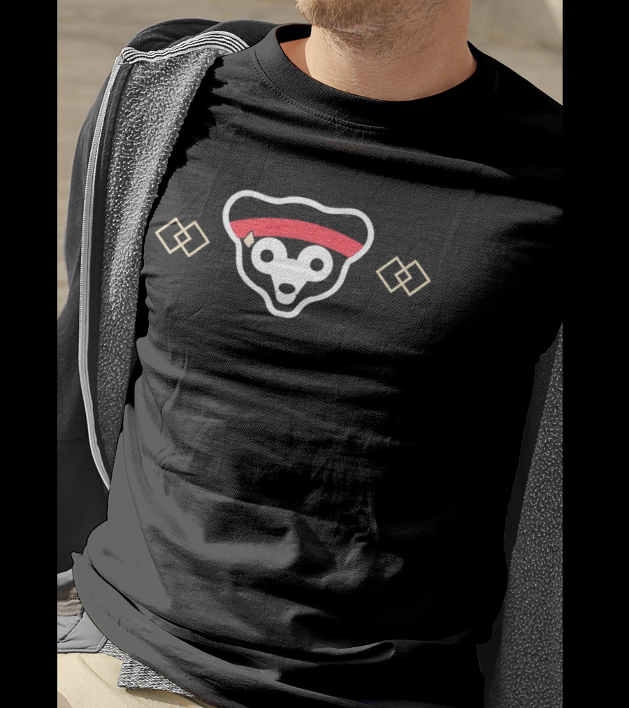 Cubs Race To Wrigley Bear Headband T-Shirt
