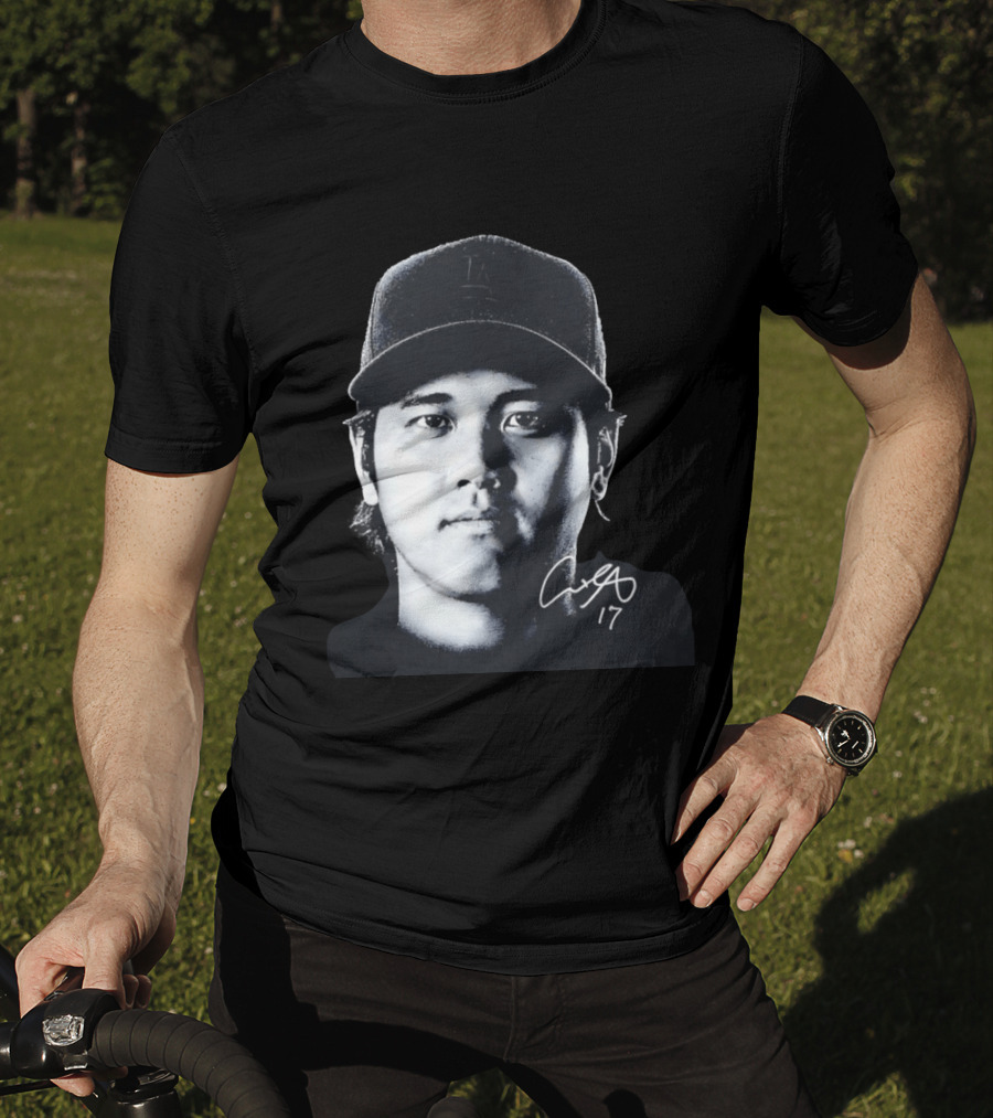 Shohei Ohtani LA Dodgers Cap Signature 17 T-Shirt