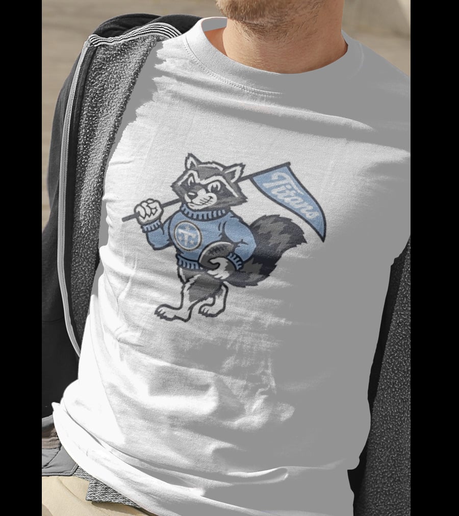 Tennessee Titans Raccoon With Football And Flag T-Shirt