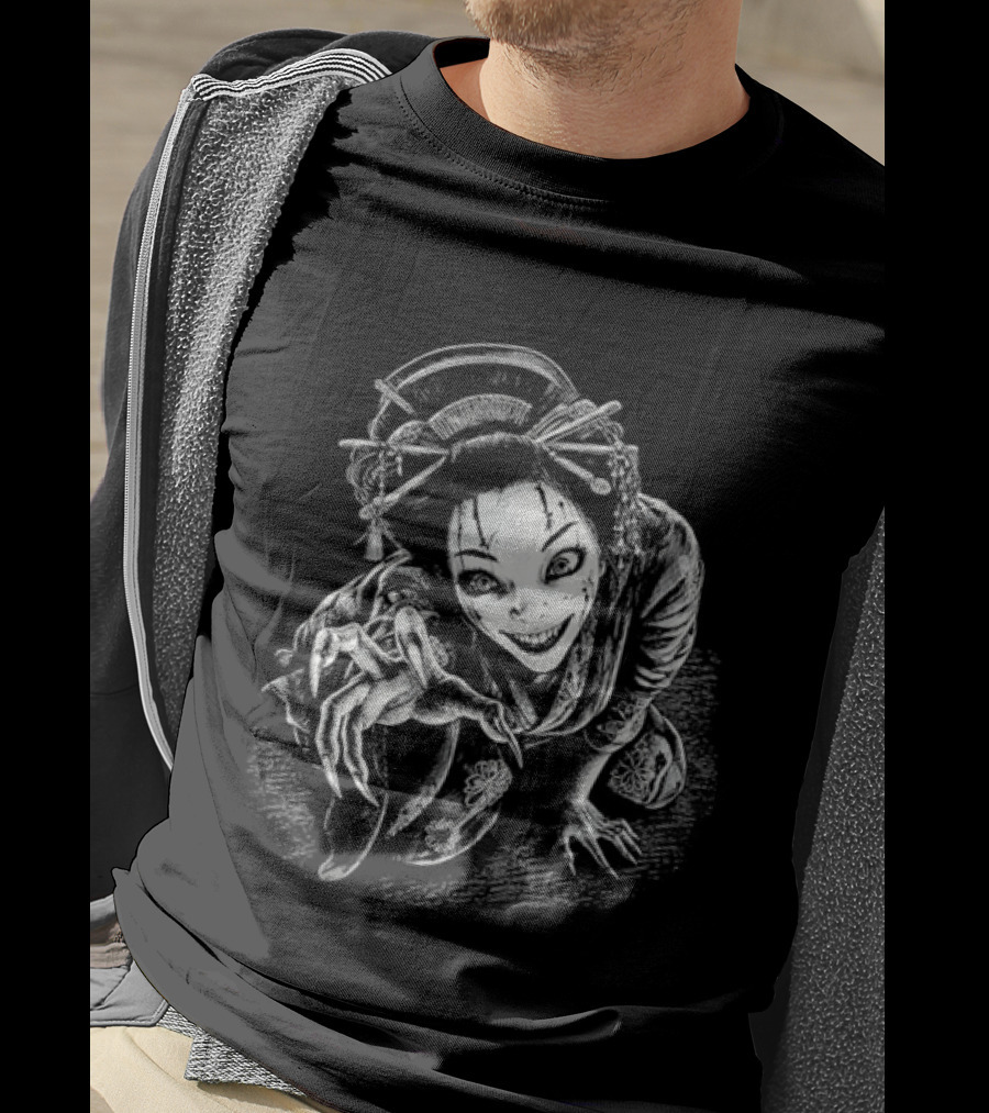 Creepy Demonic Yokai Geisha Crawling Sharp Claws Drawing T-Shirt