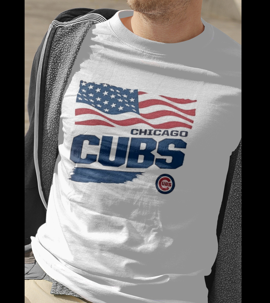 Chicago Cubs American Flag Waving Paint Brush Stroke MLB Cubs T-Shirt