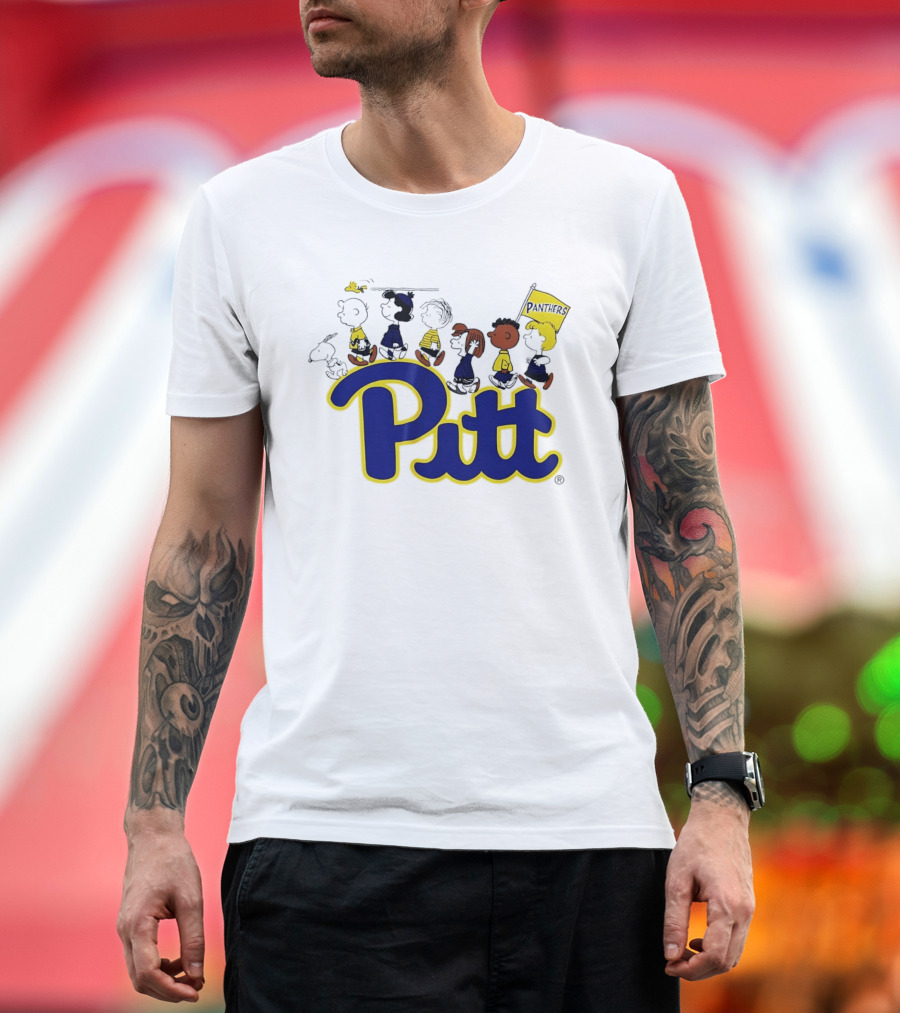 Pittsburgh Panthers Peanuts Characters With Pitt Flag T-Shirt