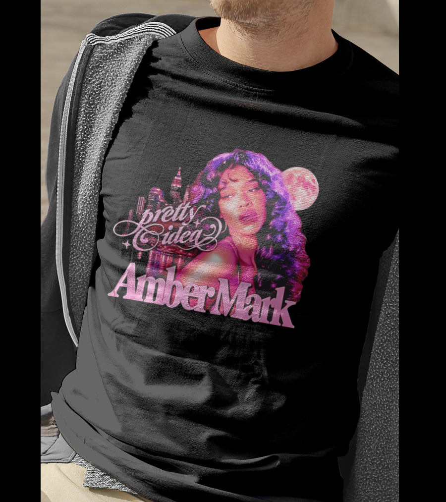 Pretty Idea Amber Mark Woman Moon City Skyline T-Shirt