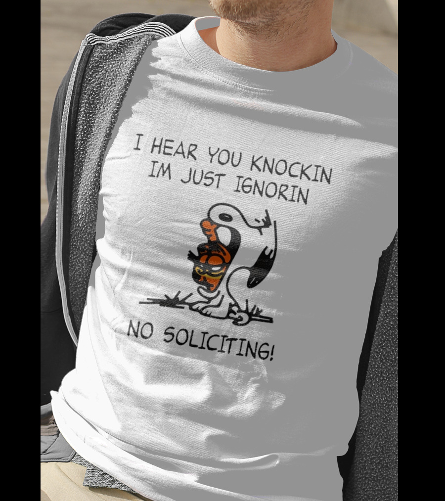 I Hear You Knockin Im Just Ignorin No Soliciting Cartoon Cat T-Shirt