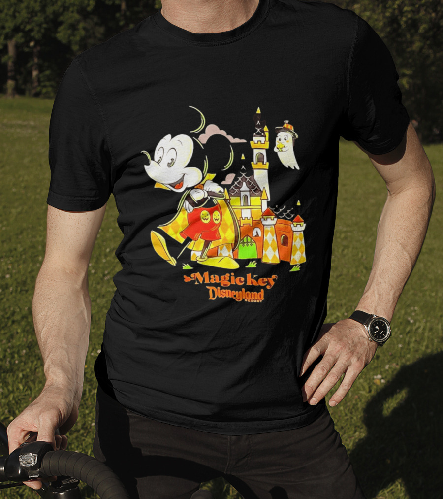 Mickey Mouse Magic Key Disneyland Resort Halloween Castle Ghost T-Shirt
