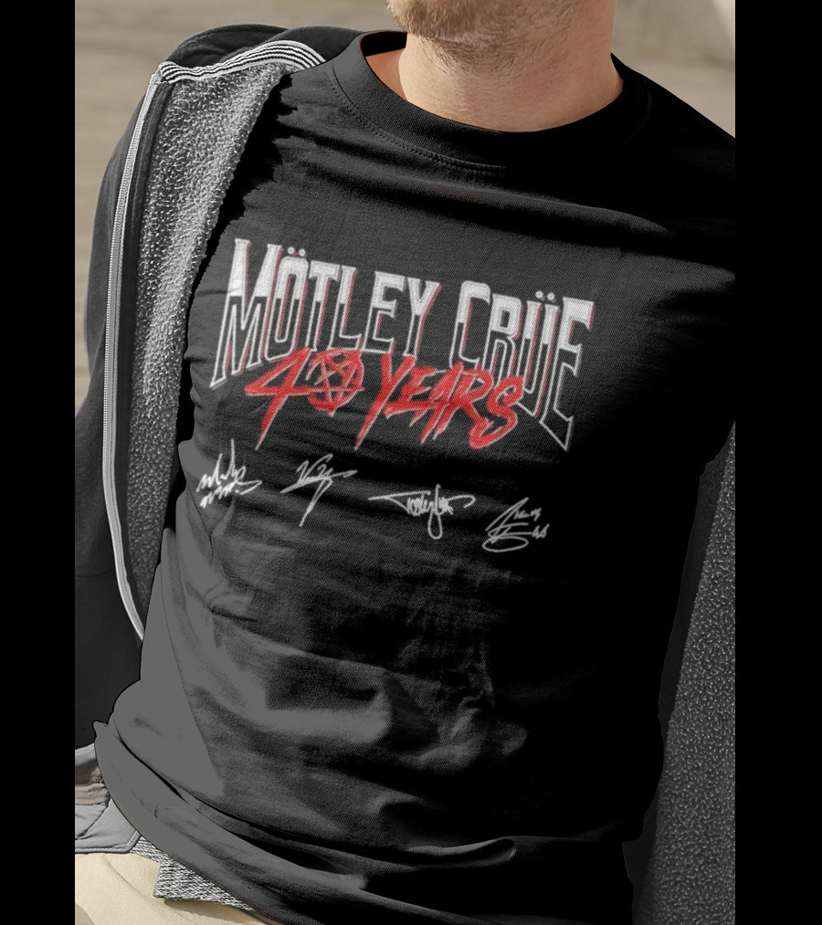 Mötley Crüe 40 Years Anniversary Signatures T-Shirt