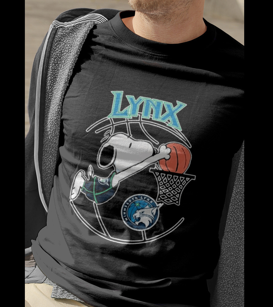 Snoopy Dunking Basketball Minnesota Lynx WNBA T-Shirt