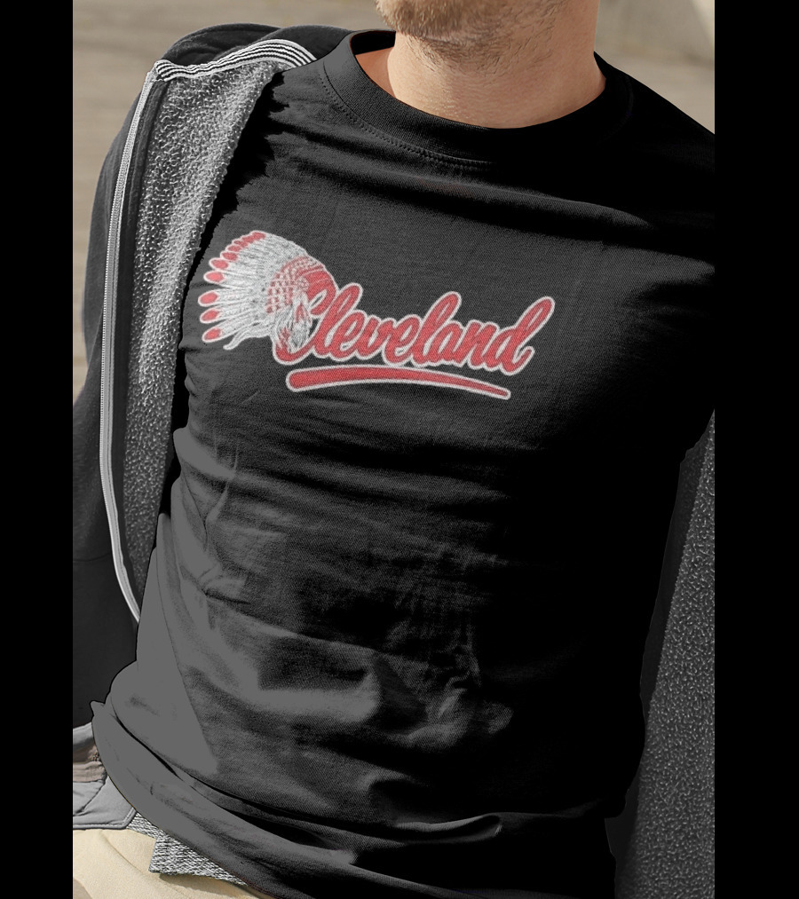 Cleveland Native American Feather Headdress Distressed Script T-Shirt