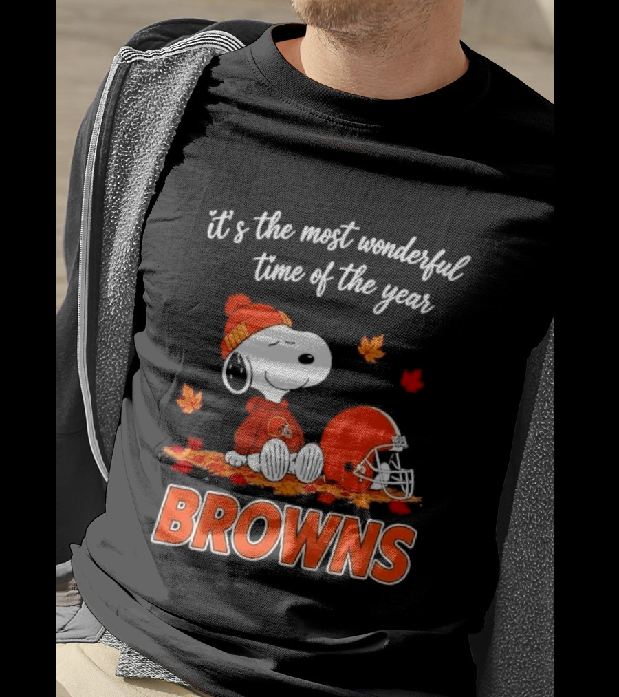 Cleveland Browns Snoopy It's The Most Wonderful Time Of The Year Autumn Leaves Helmet T-Shirt