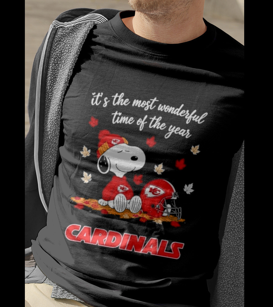 Kansas City Chiefs Snoopy Cardinals Autumn Leaves Helmet Wonderful Time Of Year T-Shirt