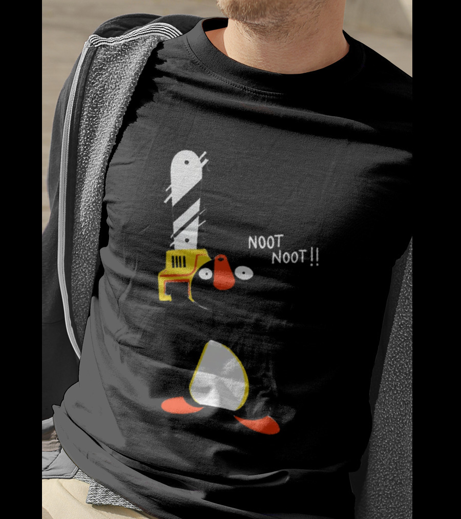Pingu Chainsaw Noot Noot!! T-Shirt