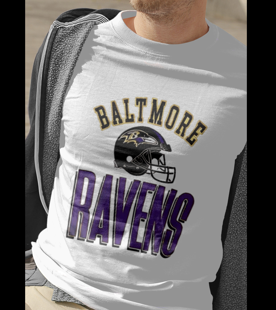 Baltimore Ravens Everyone Es Women's Sports Ravens Helmet T-Shirt