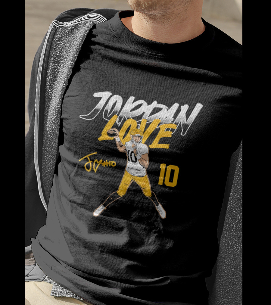 Jordan Love 10 Quarterback Action Pass Signature T-Shirt