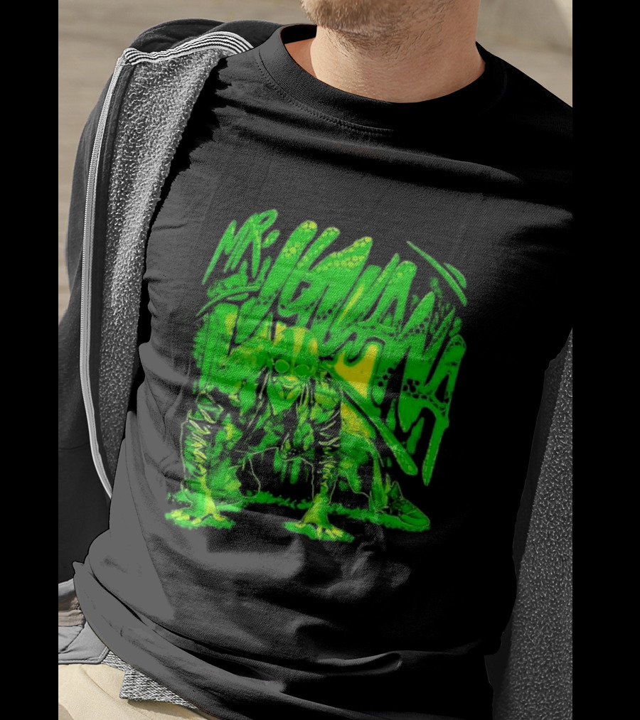 Mr Iguana Crouching Mexican Luchador Green Lizard Scale Graffiti T-Shirt