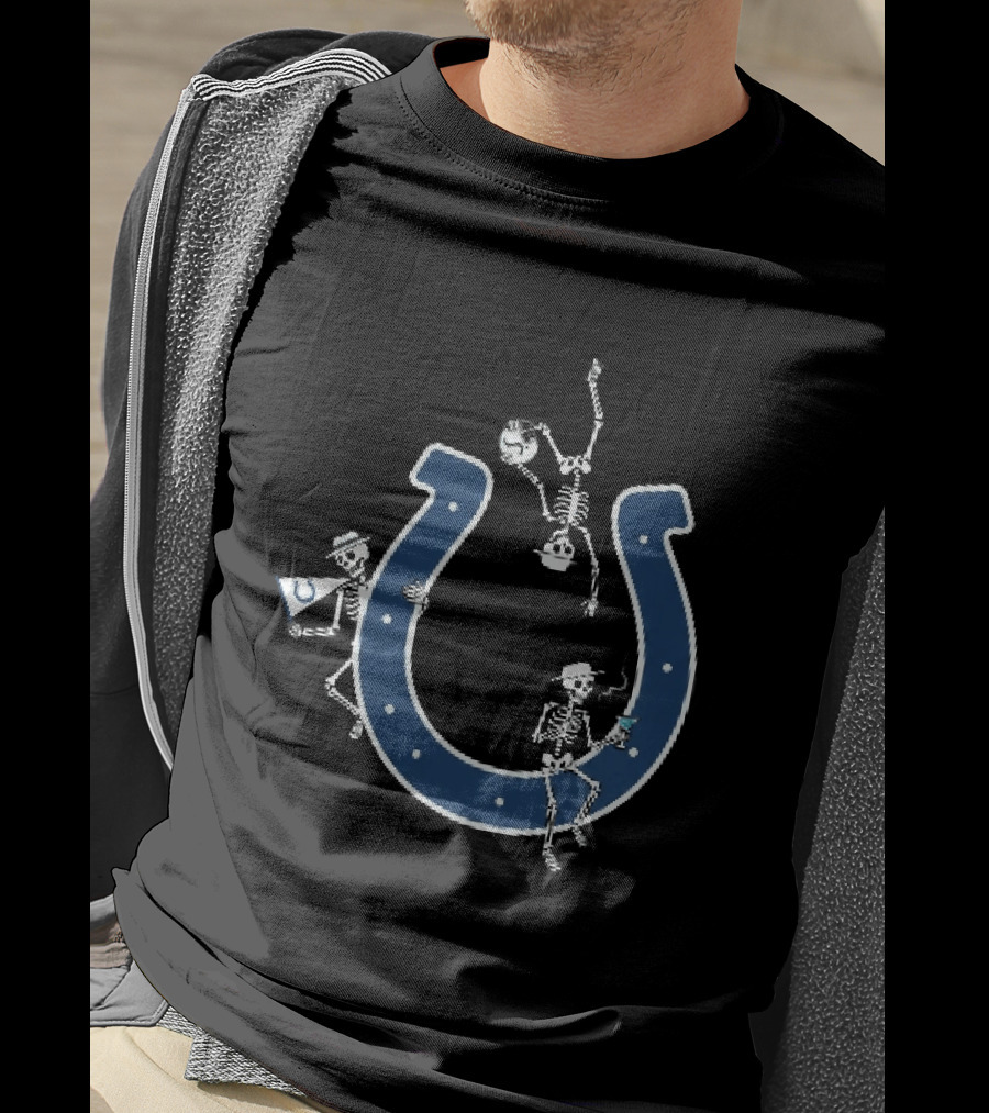 Indianapolis Colts Skeletons Celebrating With Hats And Drink By Horseshoe T-Shirt