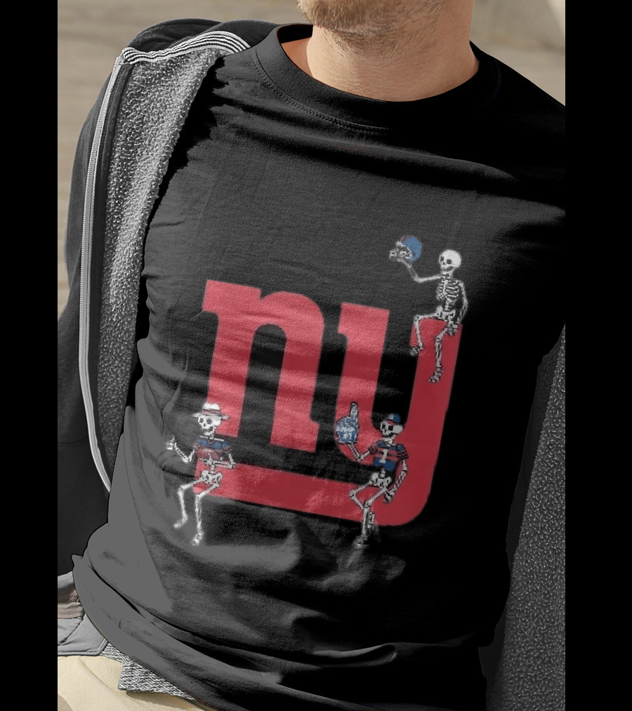 New York Giants Skeletons Dance With Football Helmets T-Shirt