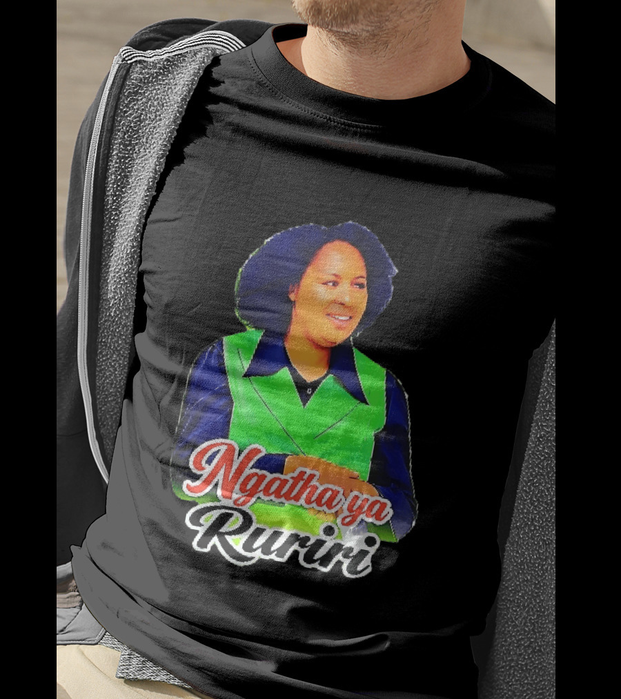 Ngatha Ya Ruriri Afro Woman In Green And Blue Outfit T-Shirt
