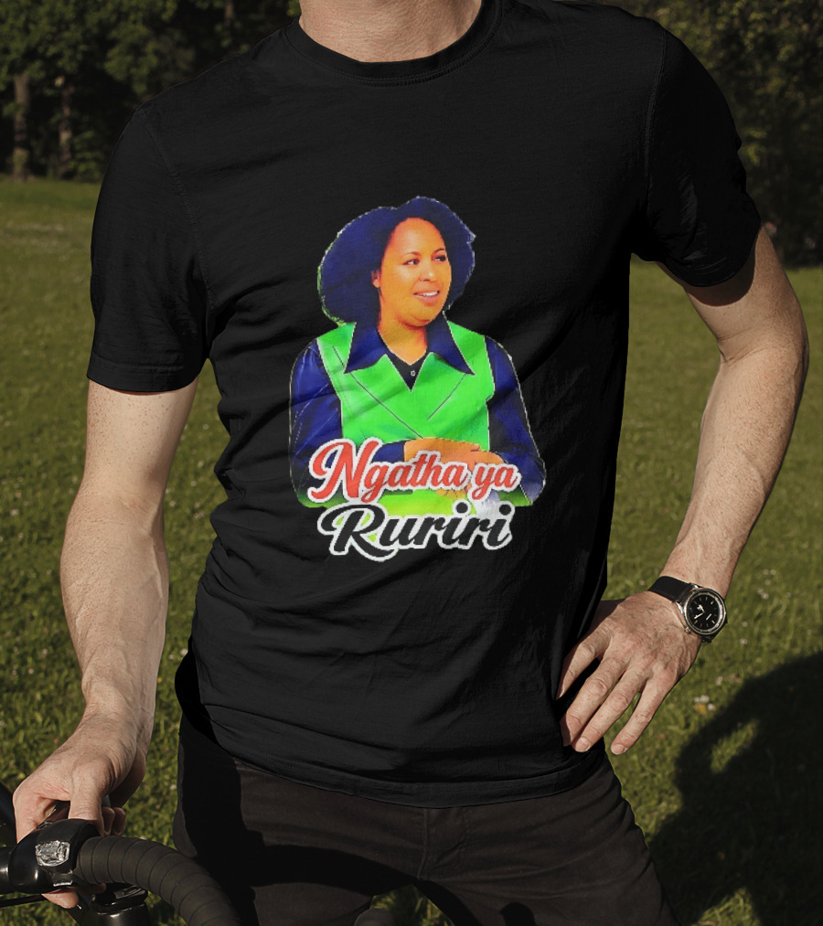 Ngatha Ya Ruriri Afro Woman In Green And Blue Outfit T-Shirt