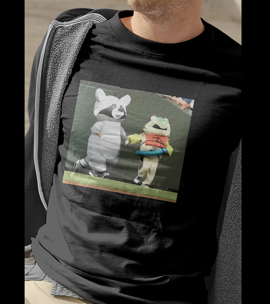 Seattle Mariners Mascots Jimothy Vs Humpy Salmon Running Event T-Shirt