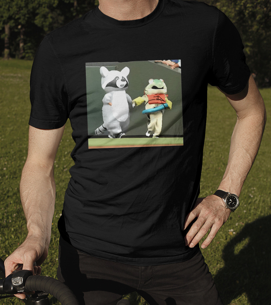 Seattle Mariners Mascots Jimothy Vs Humpy Salmon Running Event T-Shirt