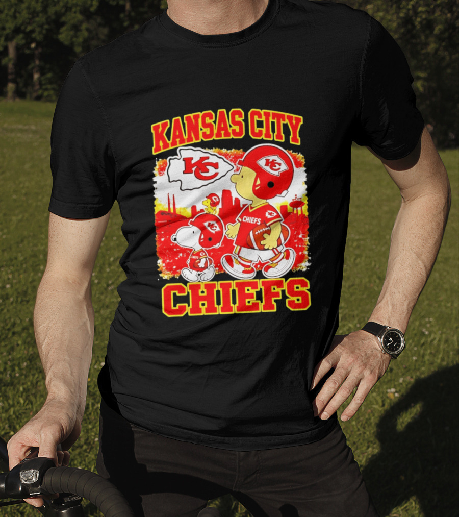 Kansas City Chiefs Snoopy Woodstock Skyline Football 2026 T-Shirt
