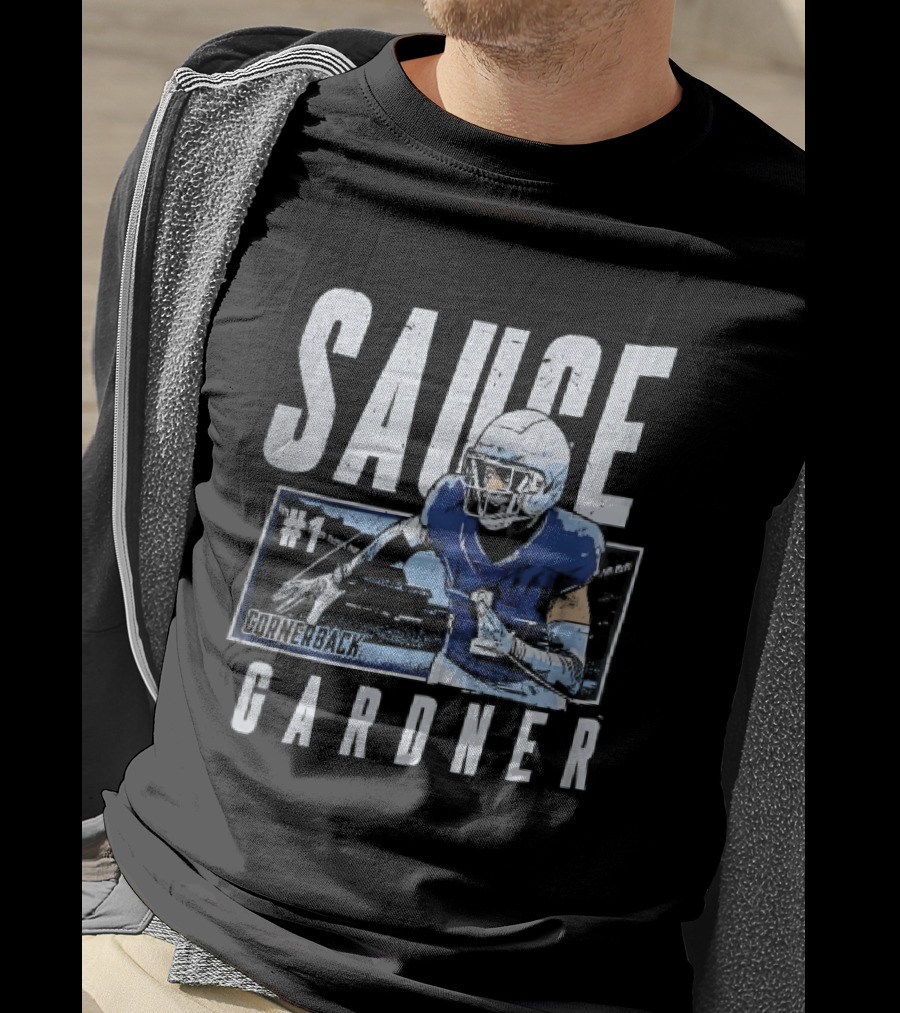 Sauce Gardner Cornerback Football Player Pose Distressed Frame T-Shirt