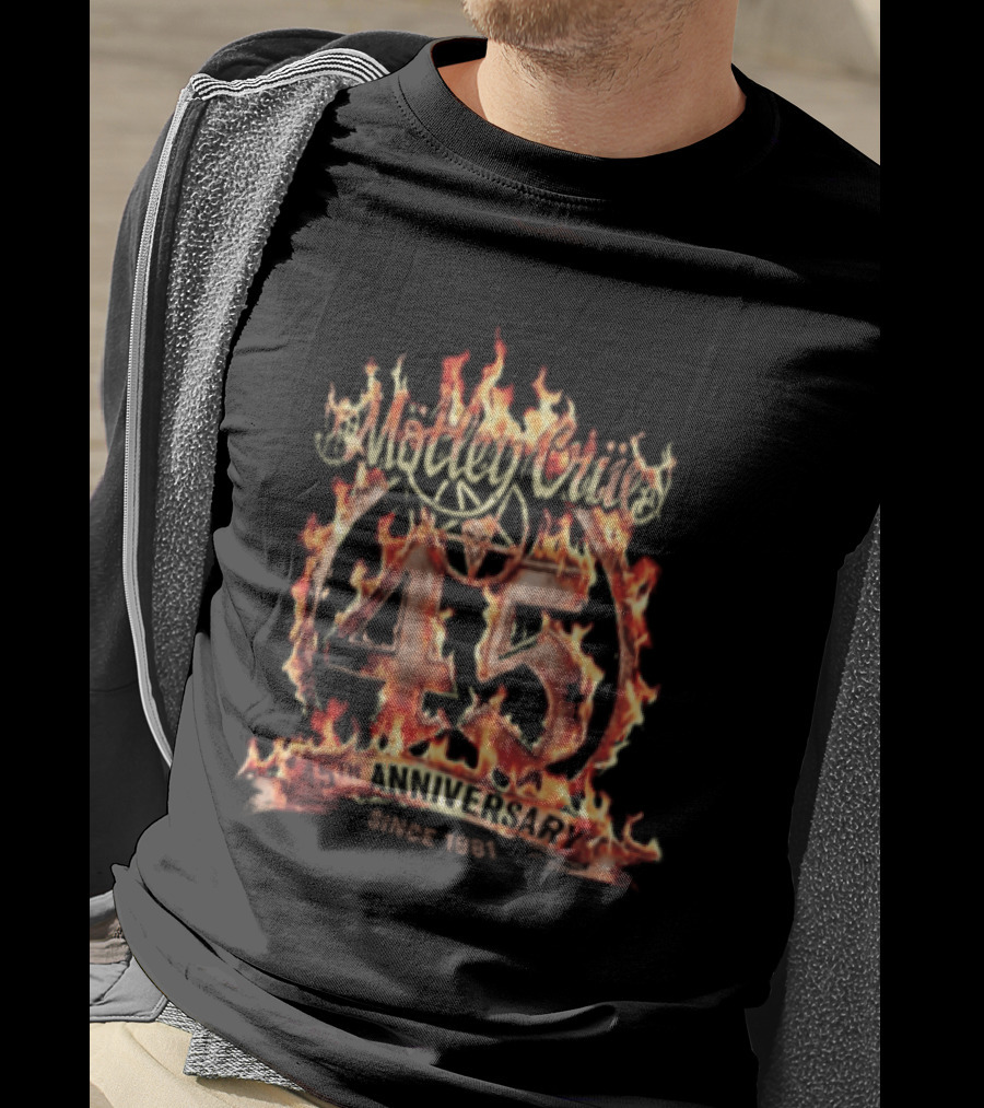 Mötley Crüe 45th Anniversary 1981 Music Band Flaming 45 T-Shirt