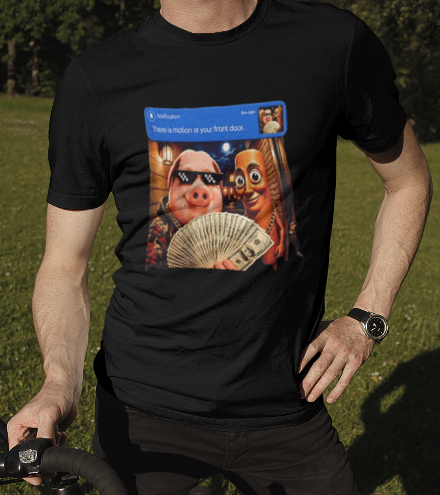 Notification Meme Pig And Wooden Man With Money Motion Alert T-Shirt