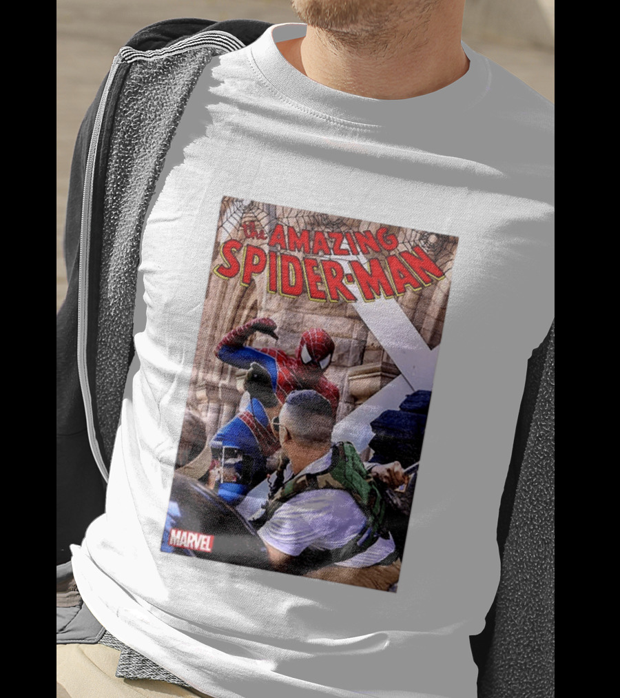 The Amazing Spider Man Marvel Comic Scene T-Shirt
