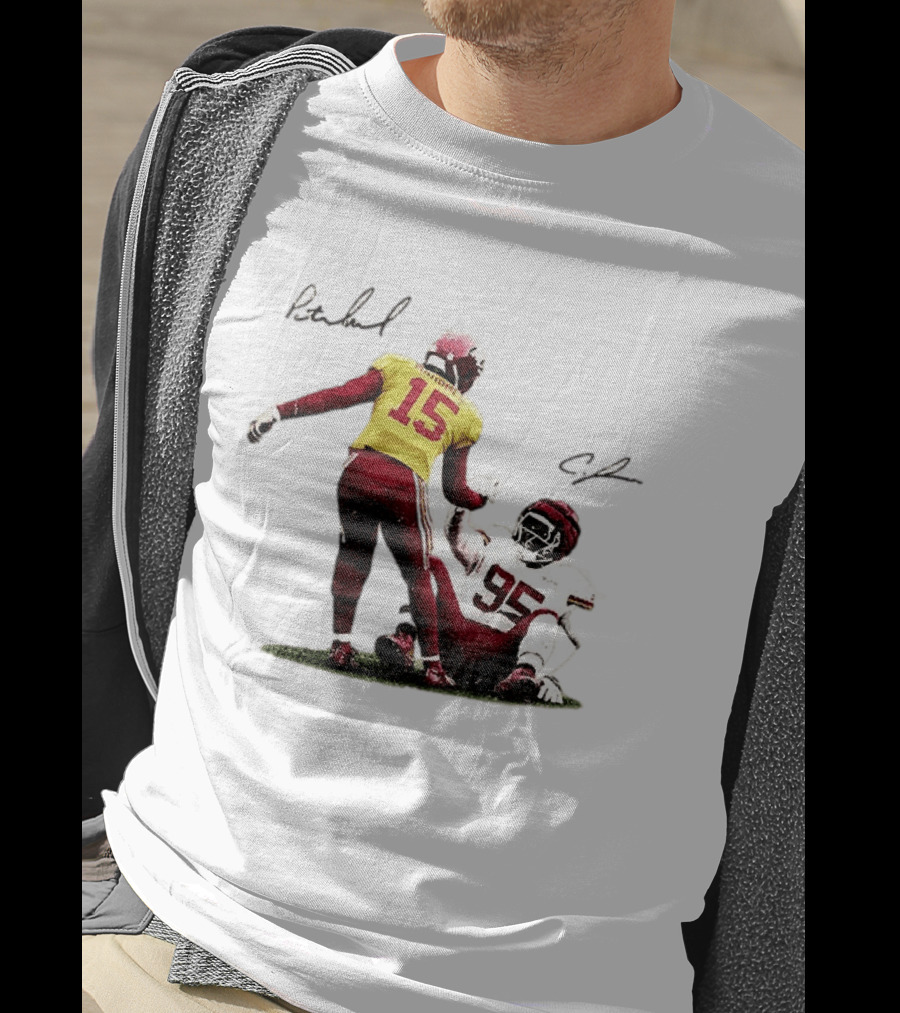 Kansas City Chiefs Mahomes 15 Jones 95 Football Player Signatures T-Shirt
