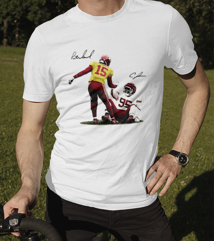 Kansas City Chiefs Mahomes 15 Jones 95 Football Player Signatures T-Shirt