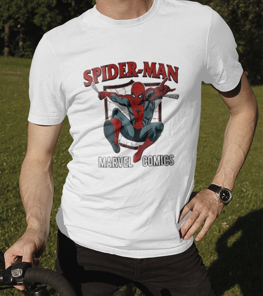 Spider Man Marvel Comics Crouching Web Shield Pose T-Shirt