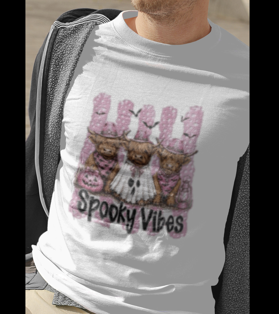 Highland Cow Ghost Pumpkin Bat Spooky Vibes Halloween T-Shirt