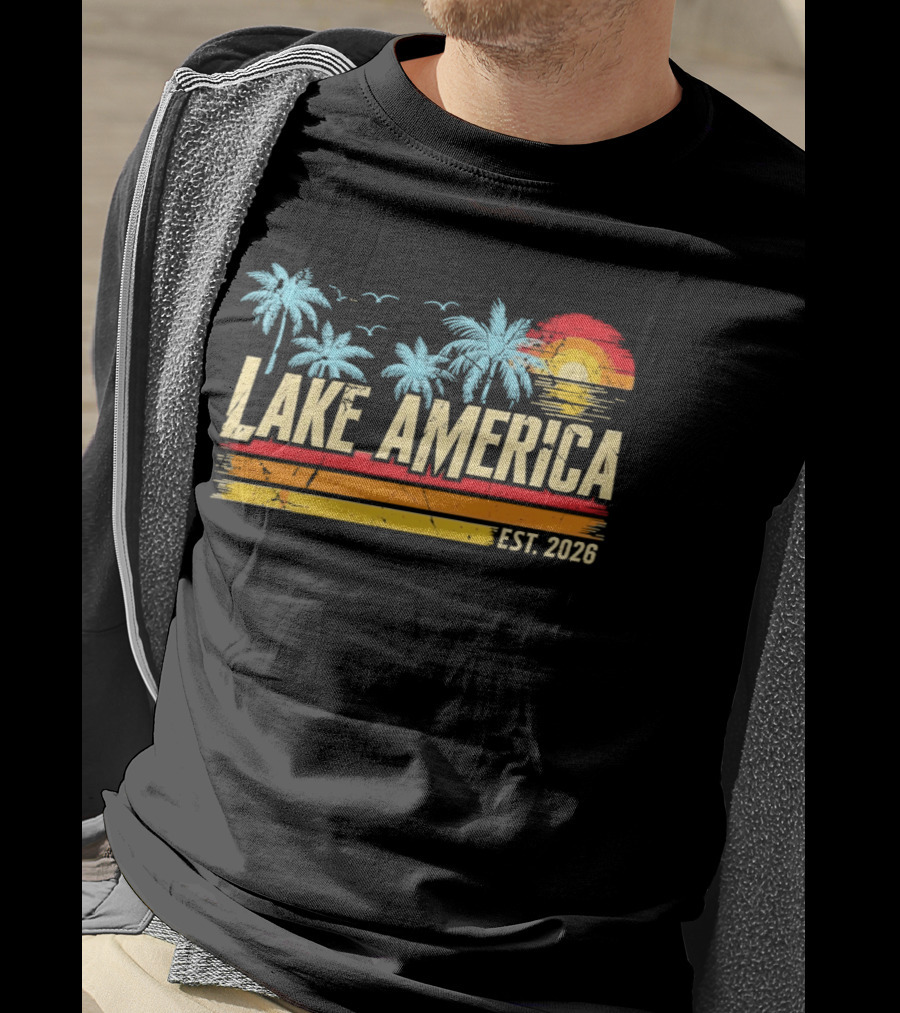 Lake America Est 2026 Tropical Vacation Sunset Palm Trees And Seagulls T-Shirt