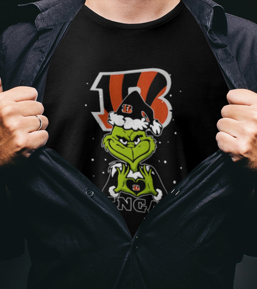 Cincinnati Bengals Grinch Making Heart Hands Christmas T-Shirt
