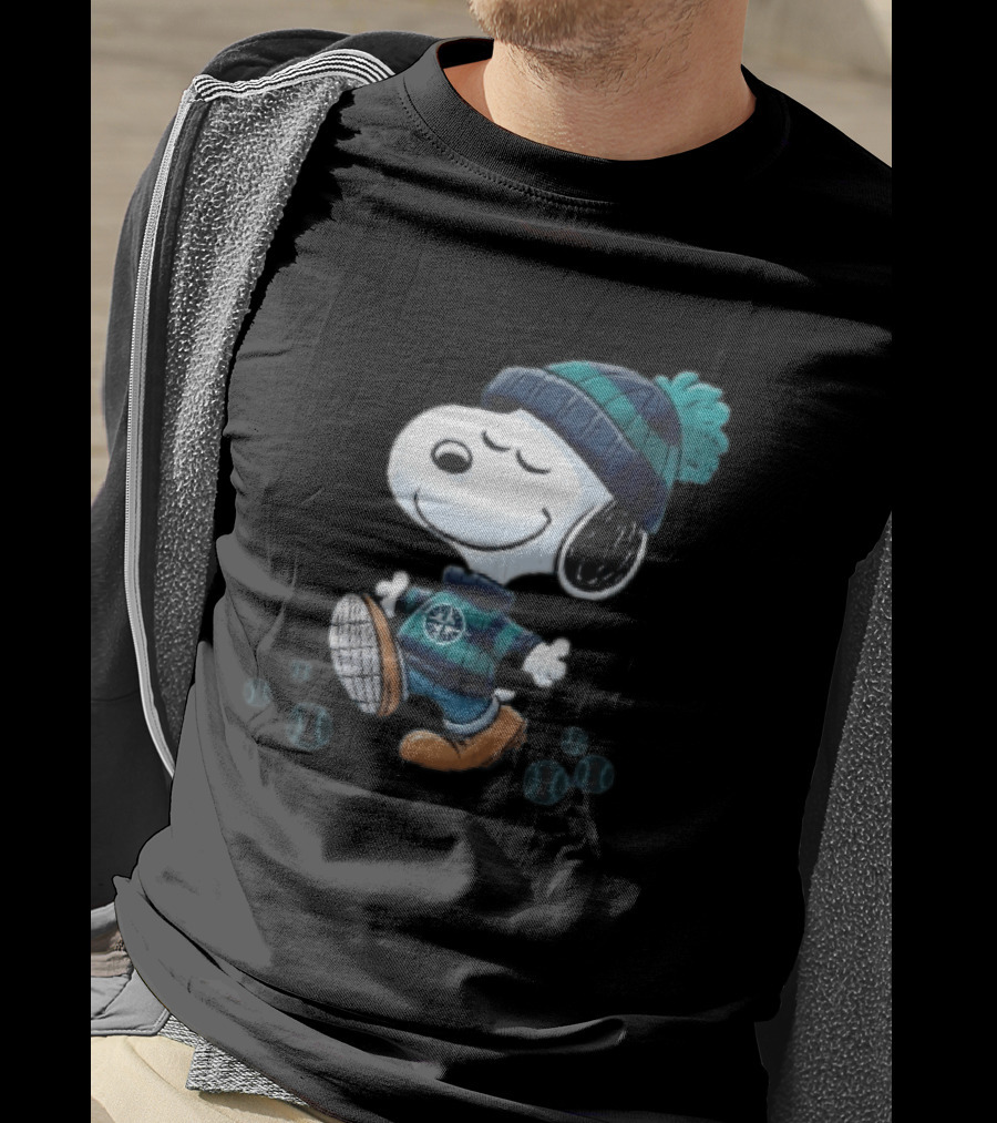 Seattle Mariners Snoopy Walking Beanie And Baseballs MLB Cartoon T-Shirt