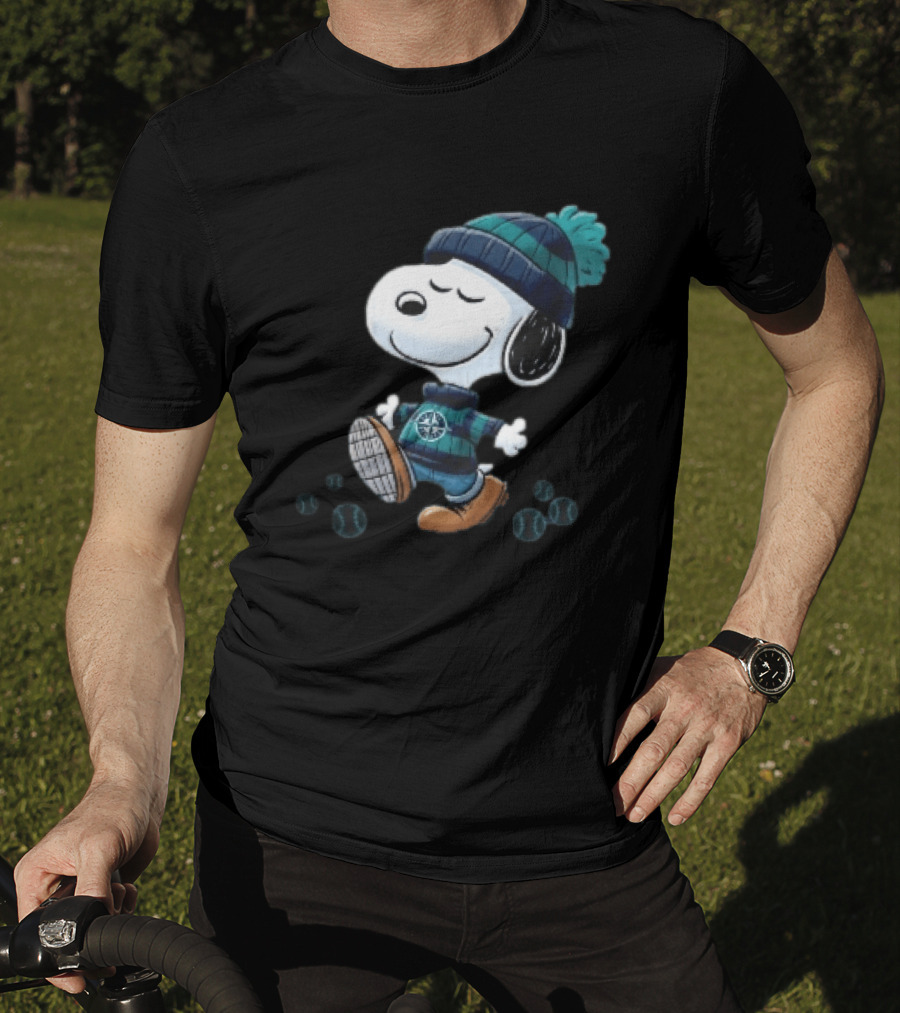 Seattle Mariners Snoopy Walking Beanie And Baseballs MLB Cartoon T-Shirt