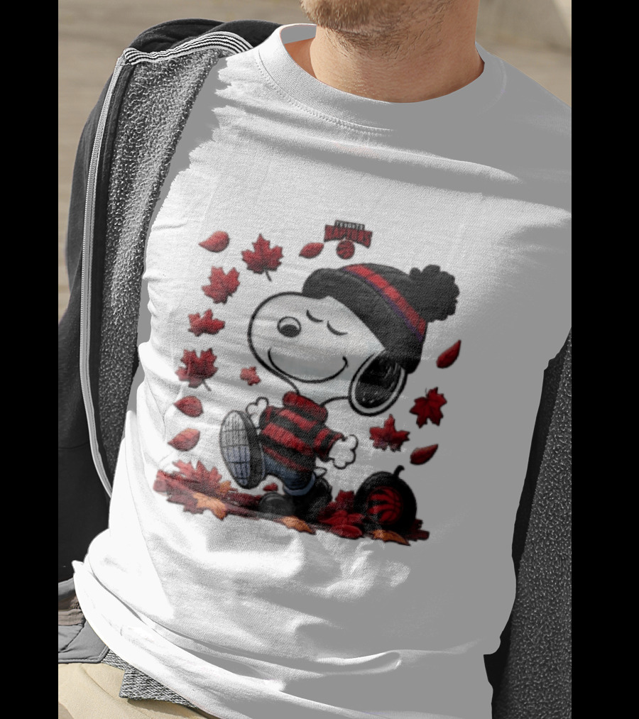 Toronto Raptors Snoopy Autumn Maple Leaves Pumpkin Walking T-Shirt