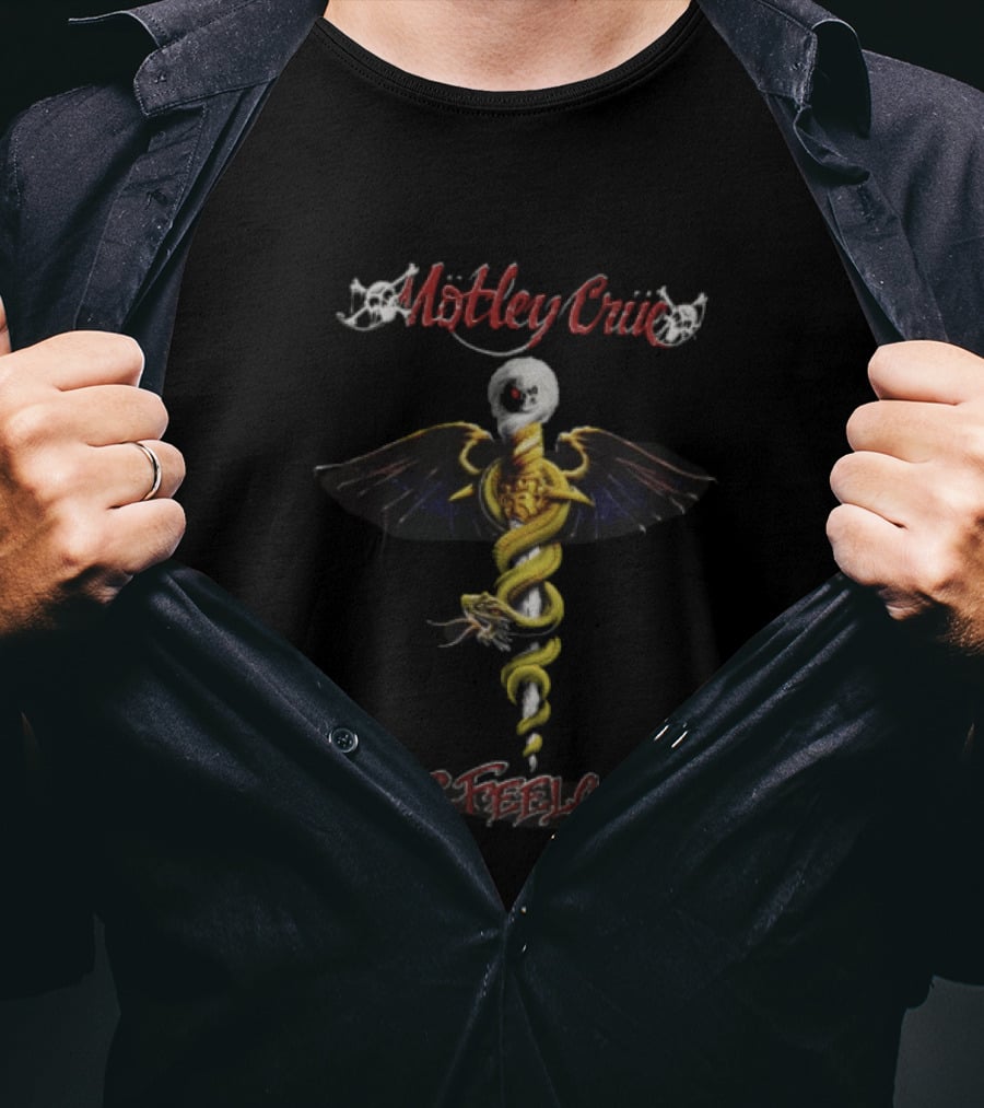 Motley Crue Dr Feelgood Snake Winged Dagger Skull T-Shirt