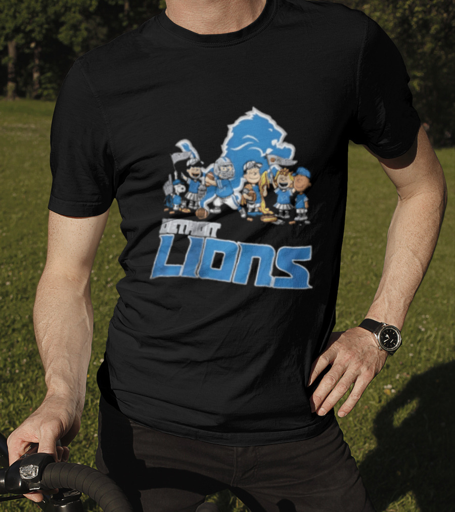 Detroit Lions Charlie Brown Lucy Van Pelt Snoopy Cartoon Football Team T-Shirt