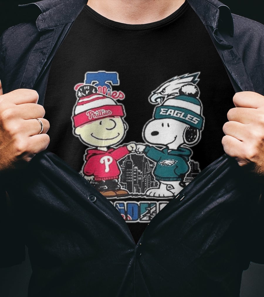 Phillies Eagles Fans Snoopy Philadelphia Collaboration T-Shirt