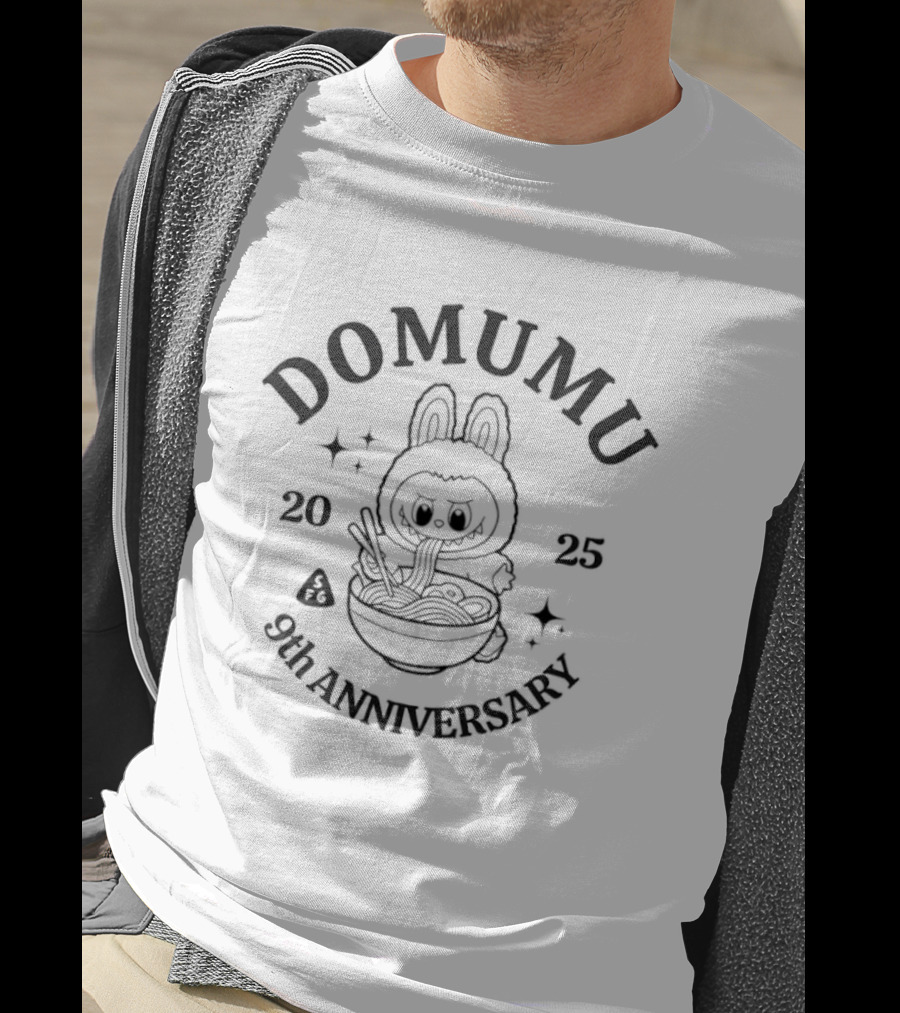 Domumu 9th Anniversary 2025 Bunny With Noodles And Stars T-Shirt