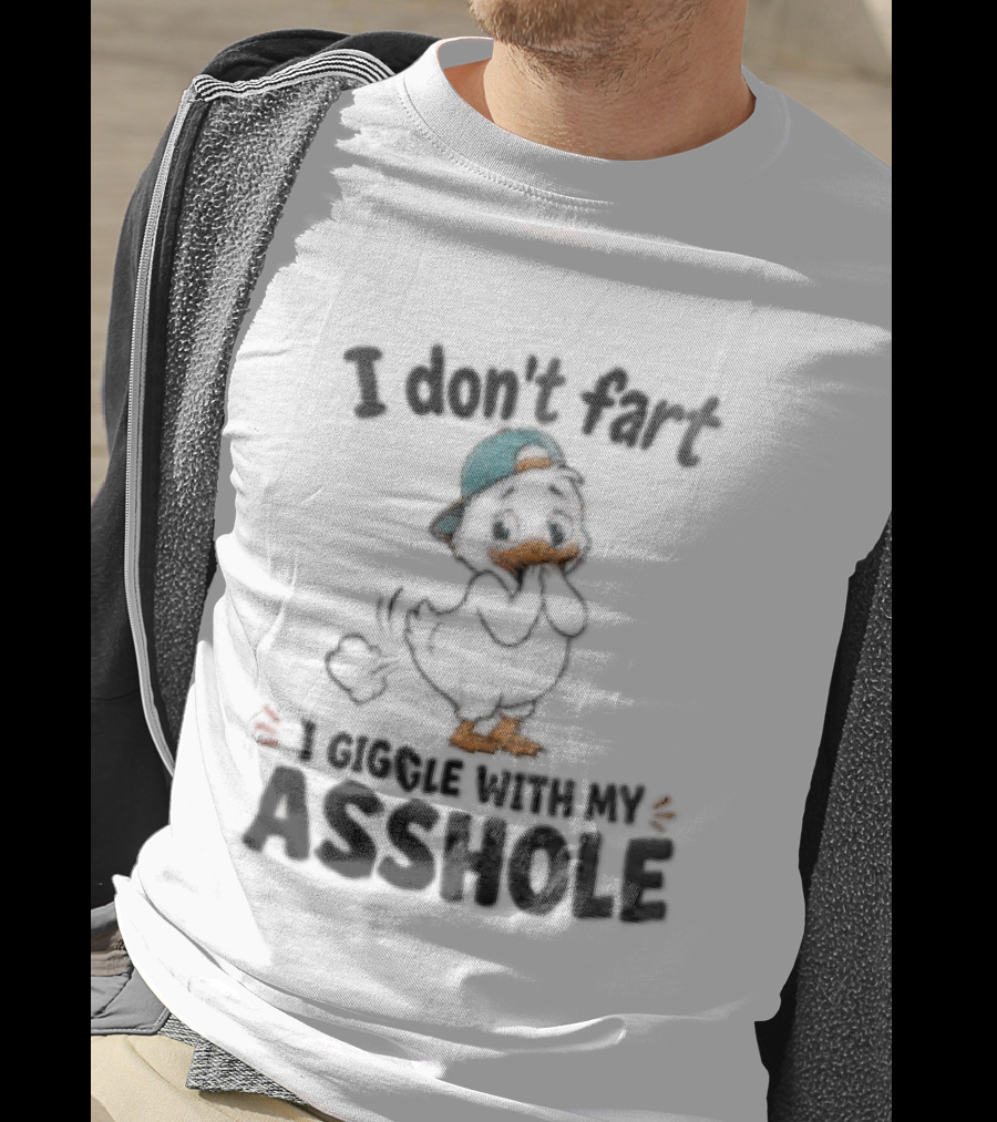 I Don't Fart Giggle With My Asshole Cartoon Duck Backward Cap T-Shirt