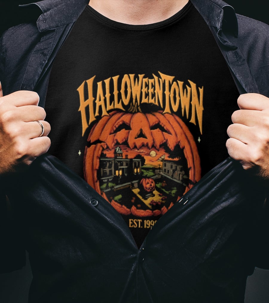 Halloweentown Est 1998 Giant Pumpkin Town Square Portal Scene T-Shirt
