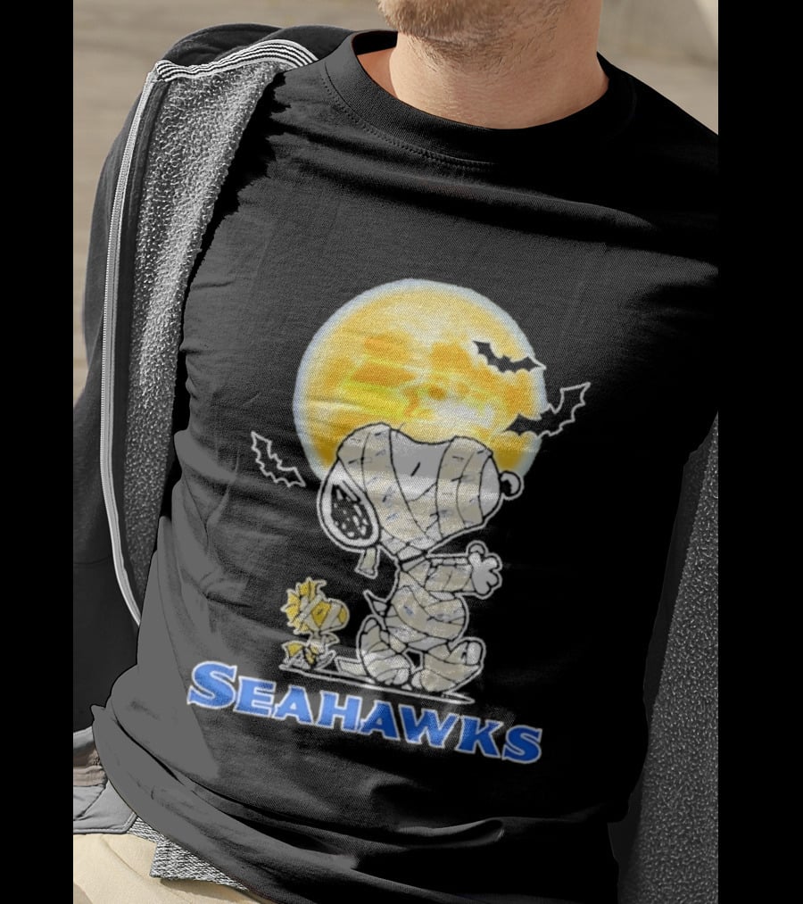 Seattle Seahawks Snoopy Mummy Halloween Moon T-Shirt