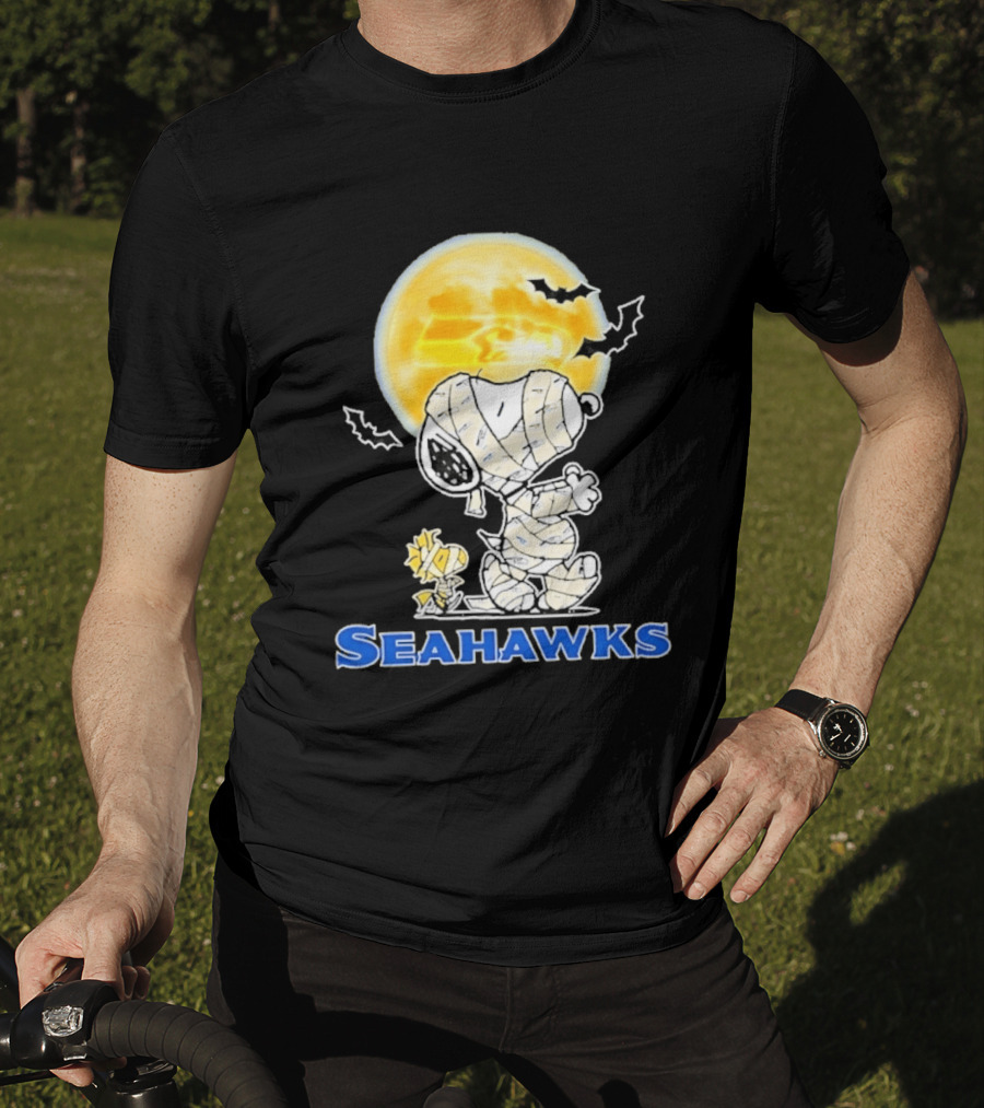 Seattle Seahawks Snoopy Mummy Halloween Moon T-Shirt