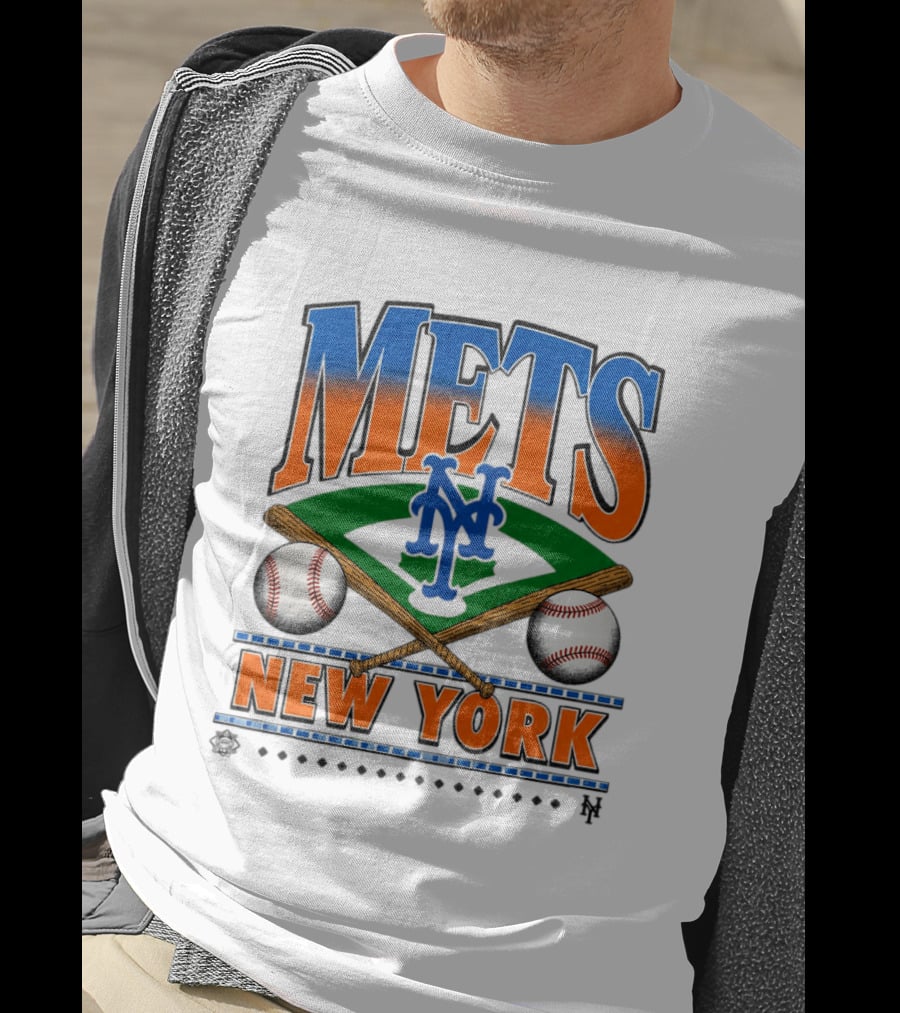 Mets New York Baseball NYC Team Two Bats Two Baseballs Crossed Bat T-Shirt