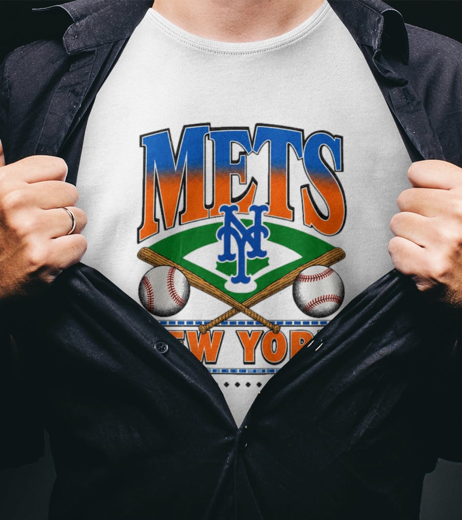 Mets New York Baseball NYC Team Two Bats Two Baseballs Crossed Bat T-Shirt
