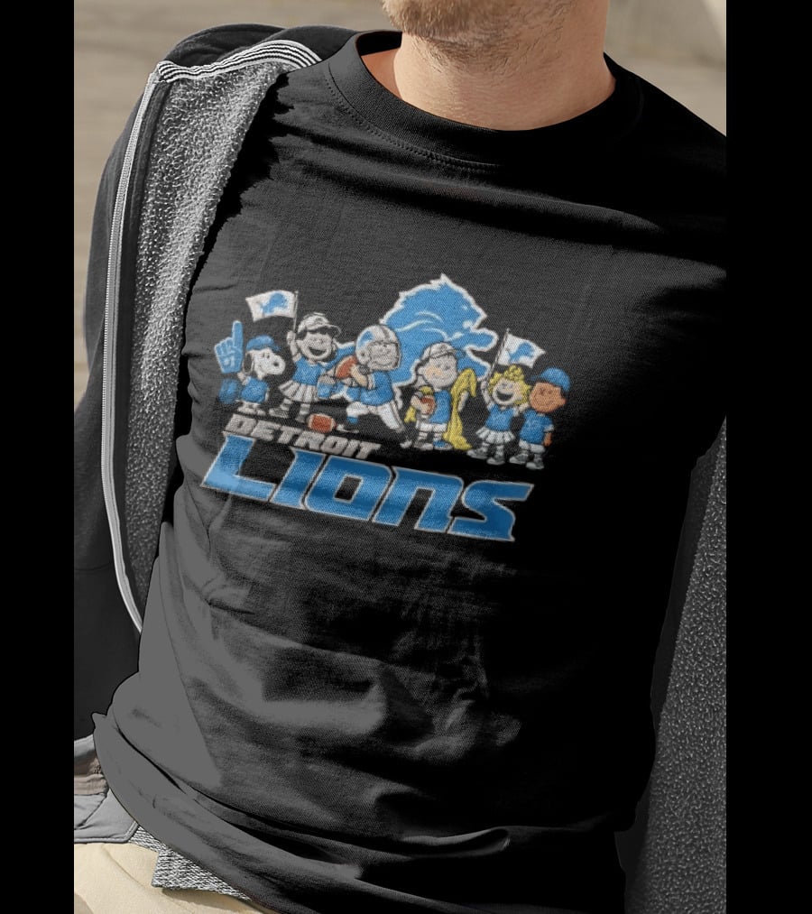 Detroit Lions Noel Peanuts Characters Christmas Football Celebration T-Shirt